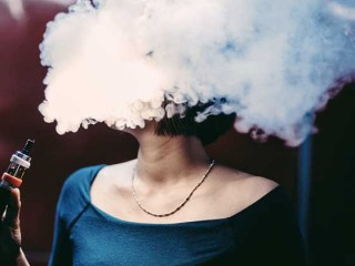 互联网行业的内外勾结：财务自由诱惑下的道德塌方 